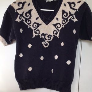 Short Sleeve V-Neck Sweater- Size M